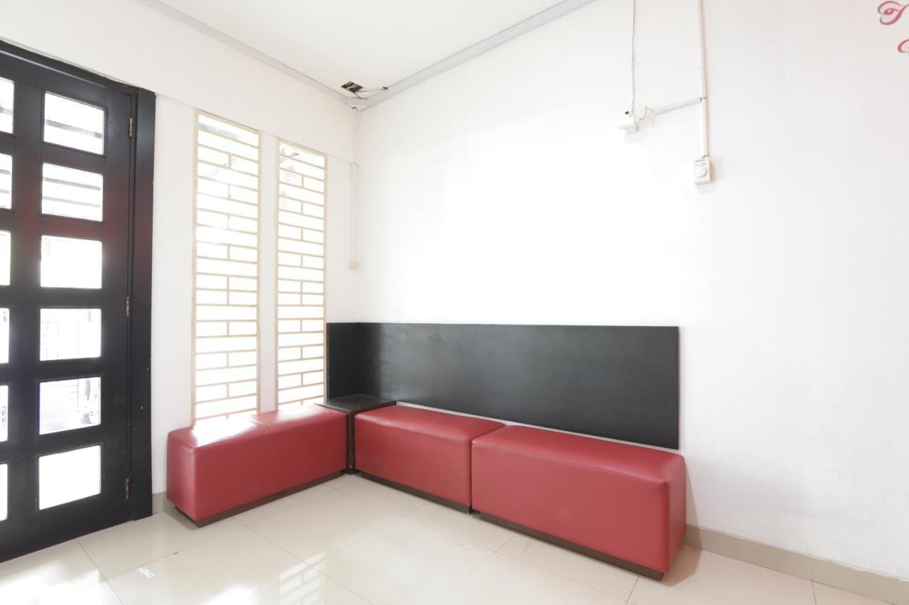 Oyo 345 Wynne Residence Yakarta Exterior foto