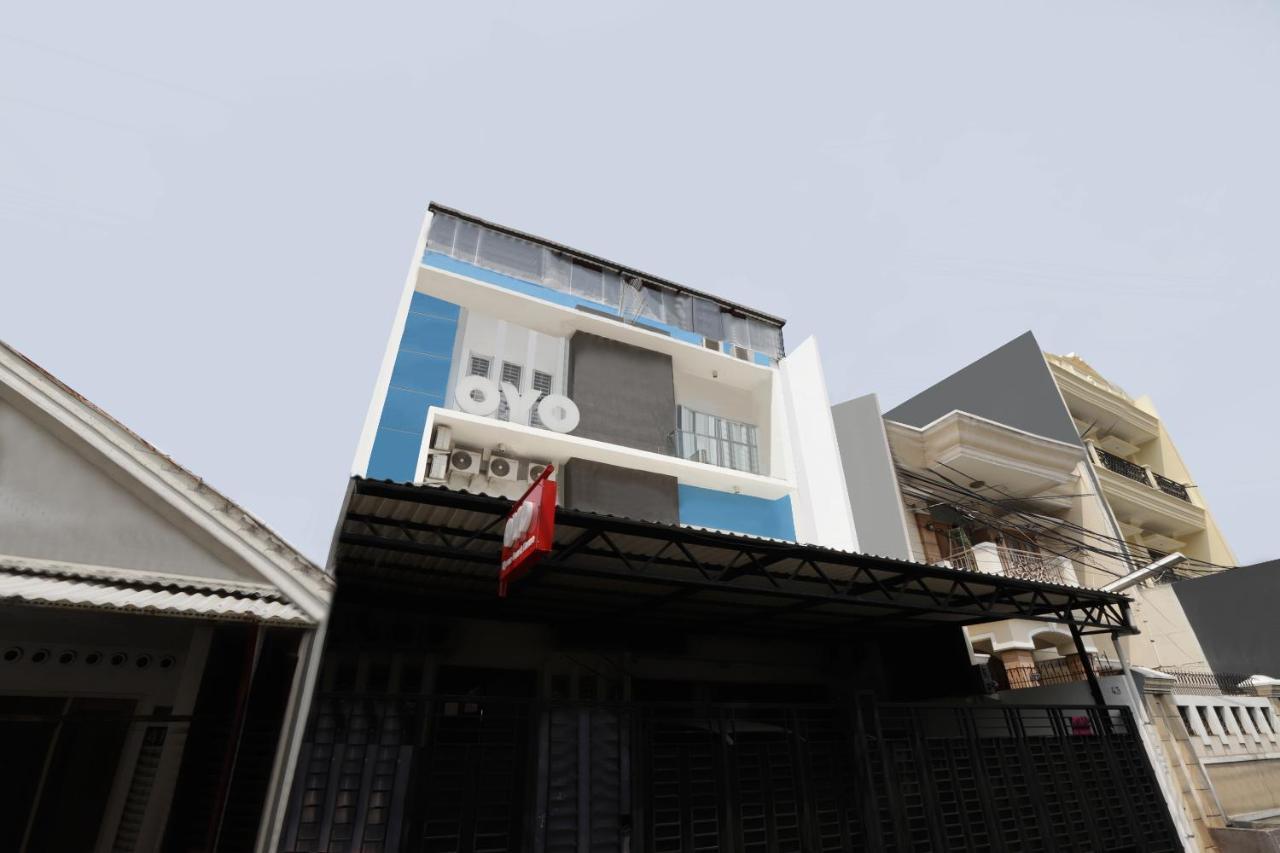 Oyo 345 Wynne Residence Yakarta Exterior foto